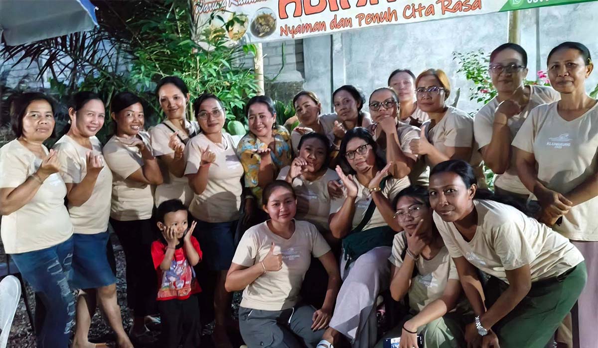 Cerianya Ibu – Ibu PKK Rumah Makan di Abian Candra